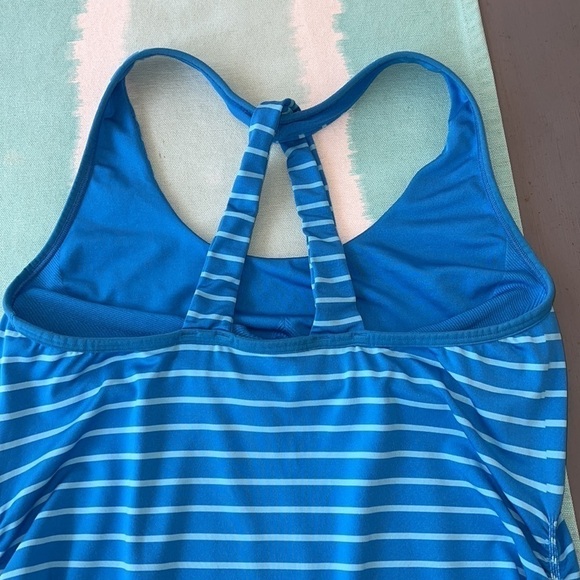 Patagonia Stripe Print Cinched Side Athletic Tank Top Built-In Bra - Picture 5 of 10